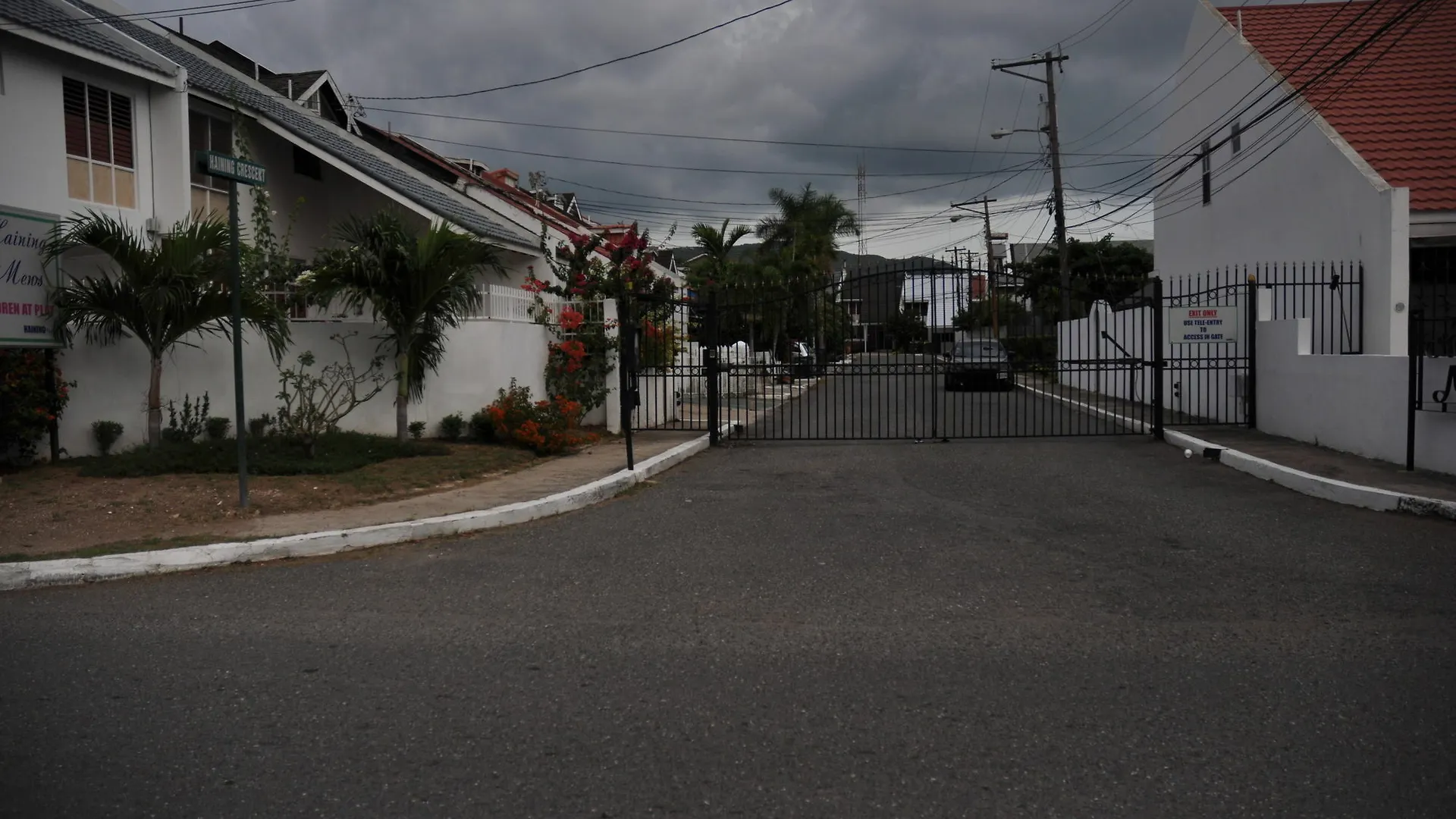 New Kingston Guest Apartment VII Enfield
